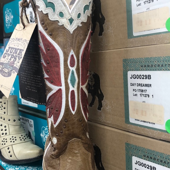 Junk Gypsy monarch butterfly boot lane NWT - Picture 2 of 2